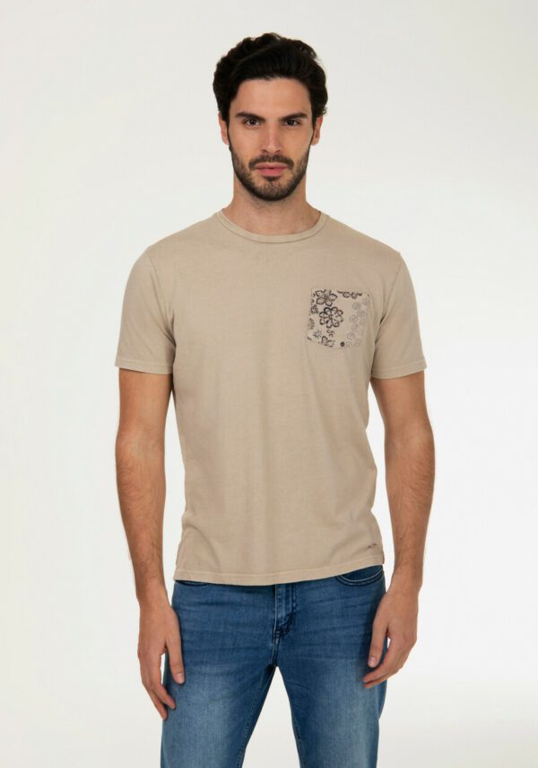 T-shirt  girocollo con taschino