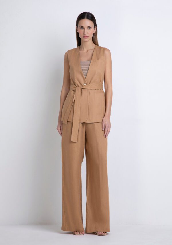 Gilet in lino con cintura