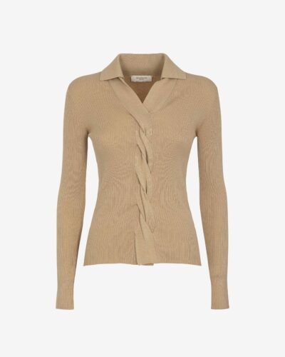Maglia a coste con treccia