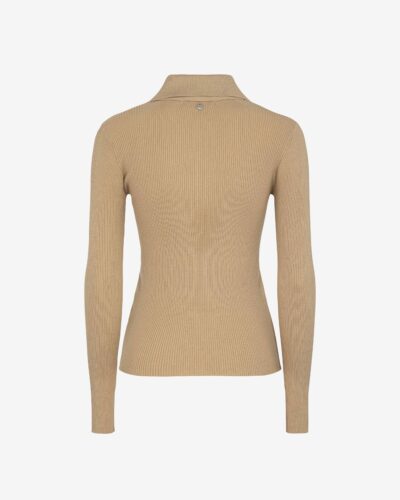 Maglia a coste con treccia